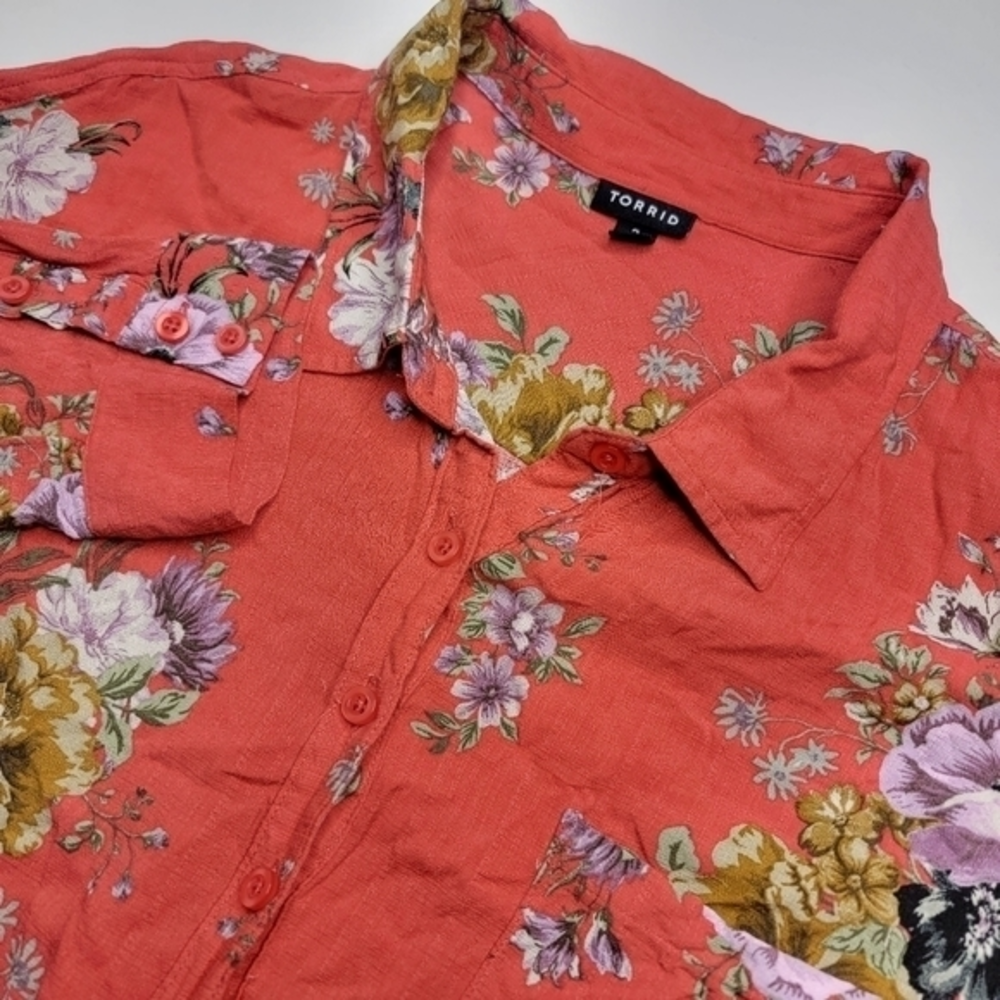 Torrid Women's Size‎ 2 Orange Long Sleeve Hawaiian Floral Button Front